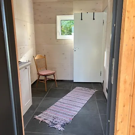 Holiday home Riverside / Joeaeaere *